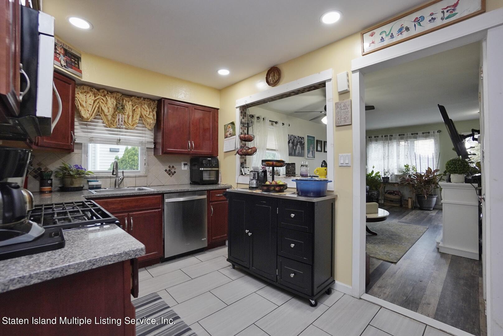 545 Riga Street Staten Island, NY 10306 - Photo 14 of 37 Kitchen
