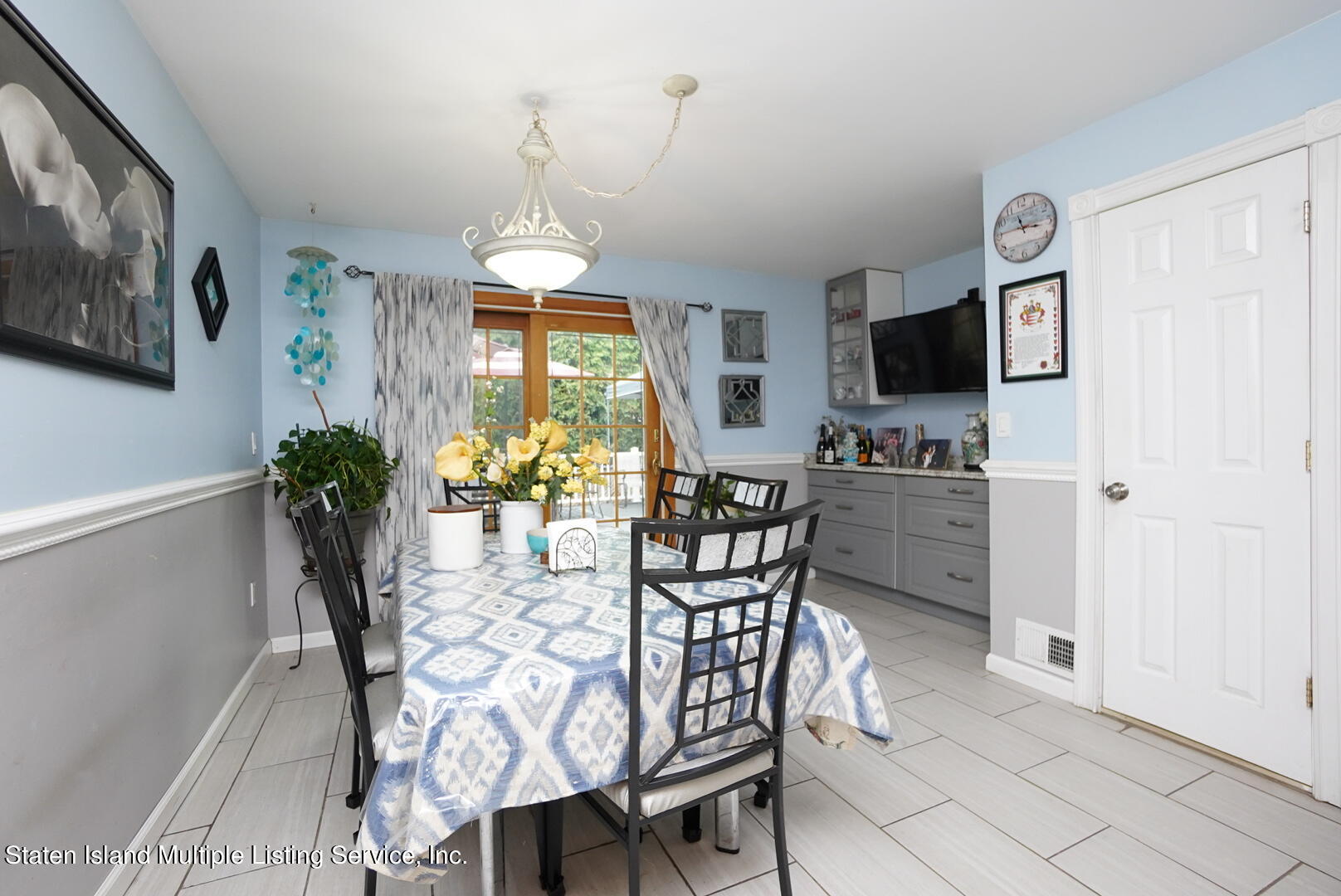 545 Riga Street Staten Island, NY 10306 - Photo 16 of 37 Kitchen