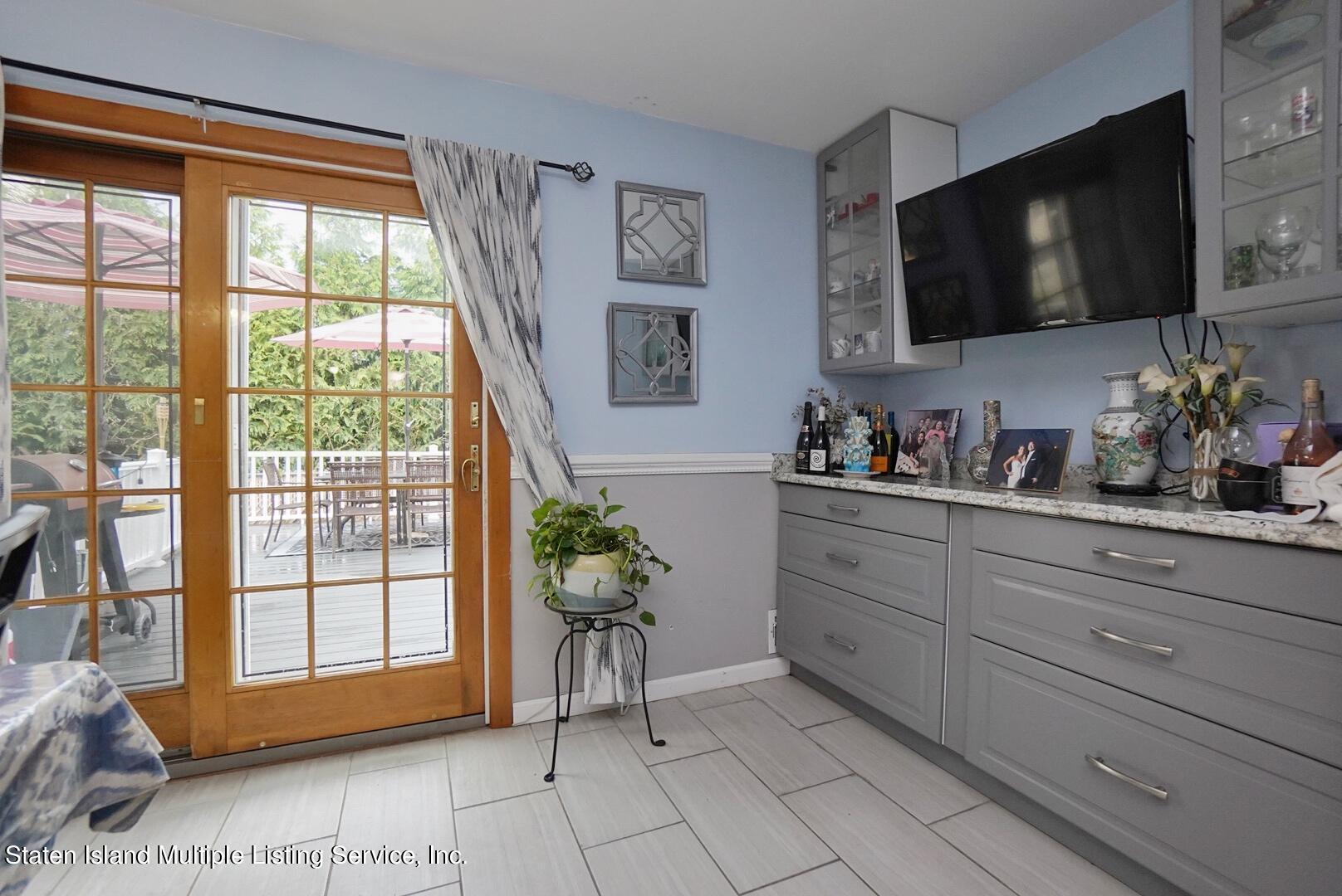 545 Riga Street Staten Island, NY 10306 - Photo 17 of 37 Kitchen