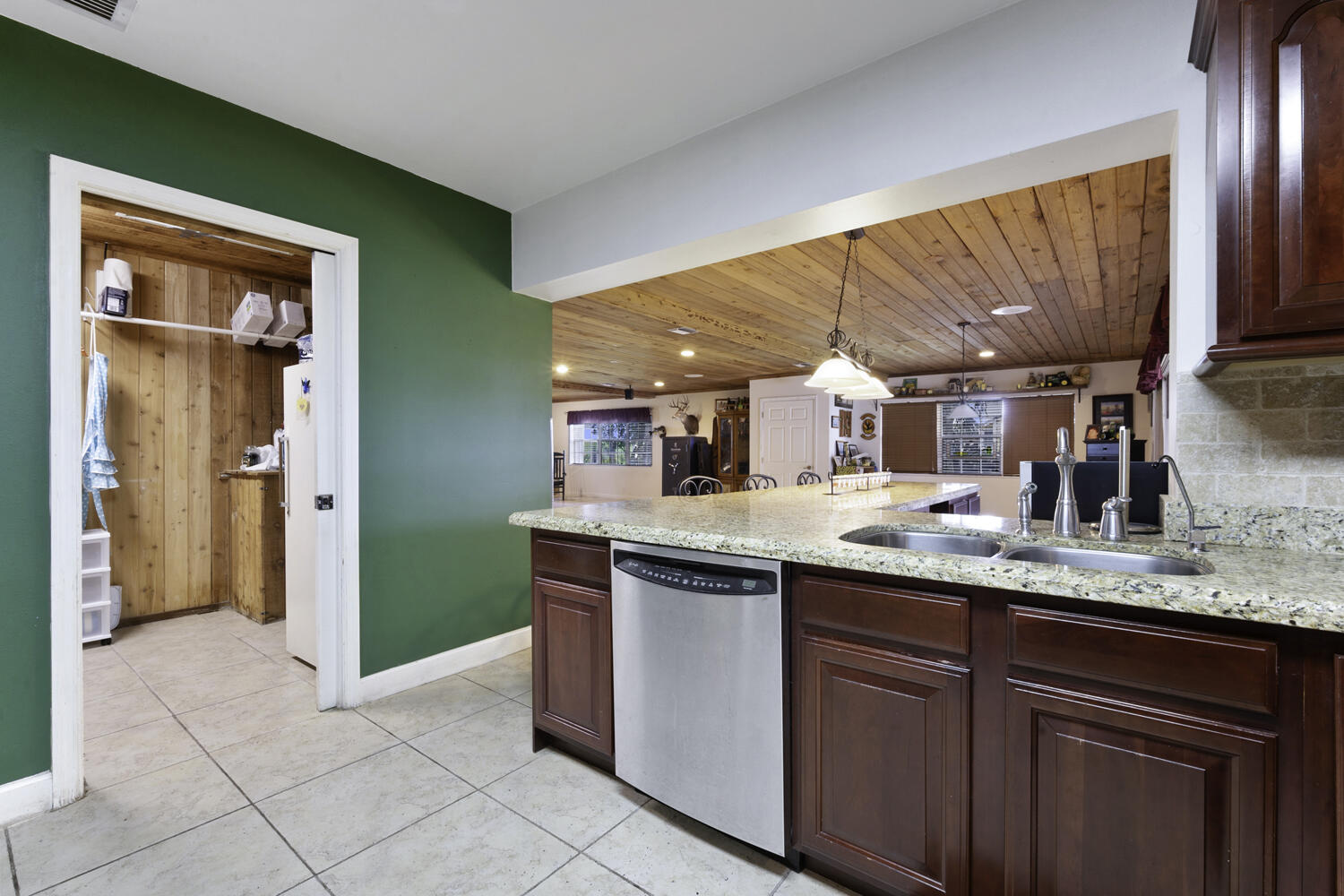 13348 Highway 441 Canal Point, FL 33438 - Photo 23 of 66 20