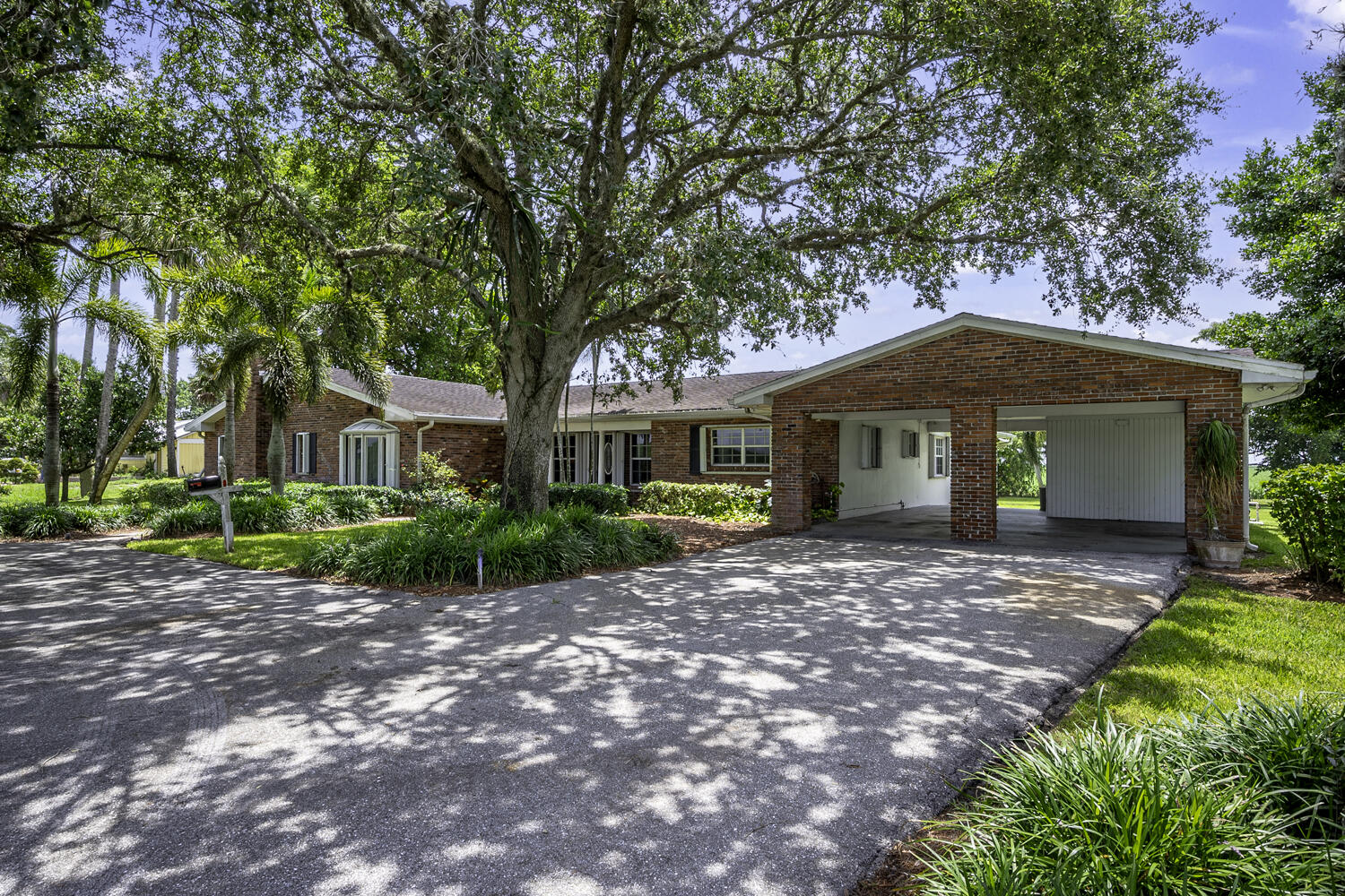 13348 Highway 441 Canal Point, FL 33438 - Photo 7 of 66 5