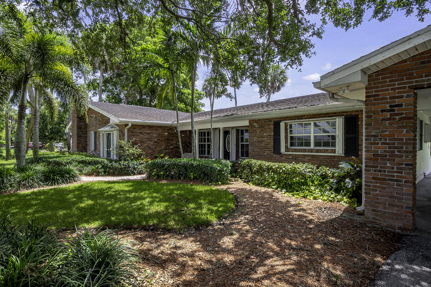 13348 Highway 441 Canal Point, FL 33438 - Photo 9 of 66 7