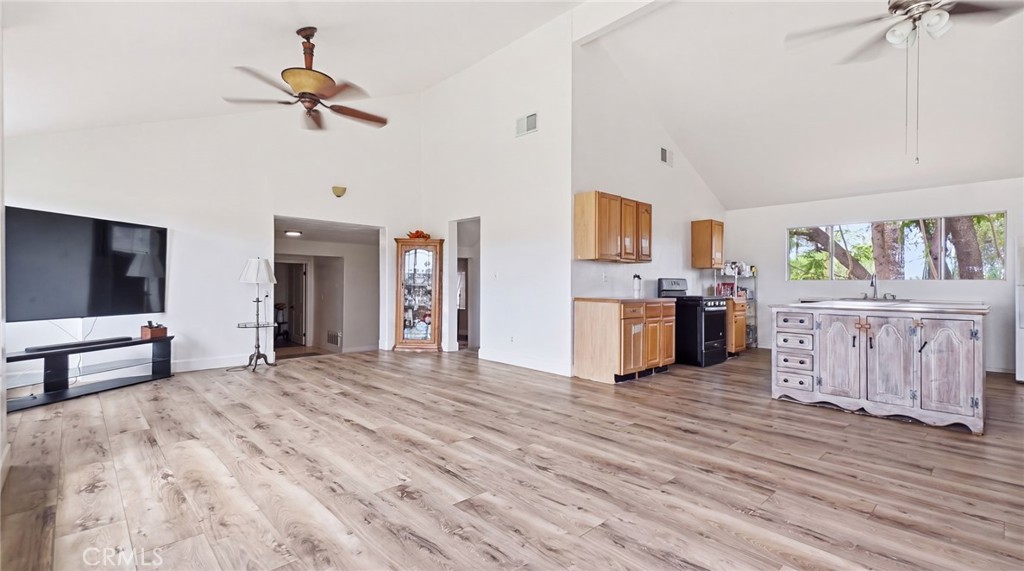 9218 Victoria Avenue Riverside, CA 92503 - Photo 31 of 65 Living Room