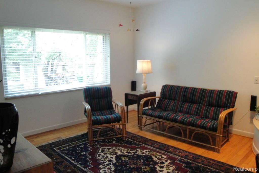 1119 Harvard Road Grosse Pointe, MI 48230 - Photo 21 of 66 Harvard 1119 060.jpg