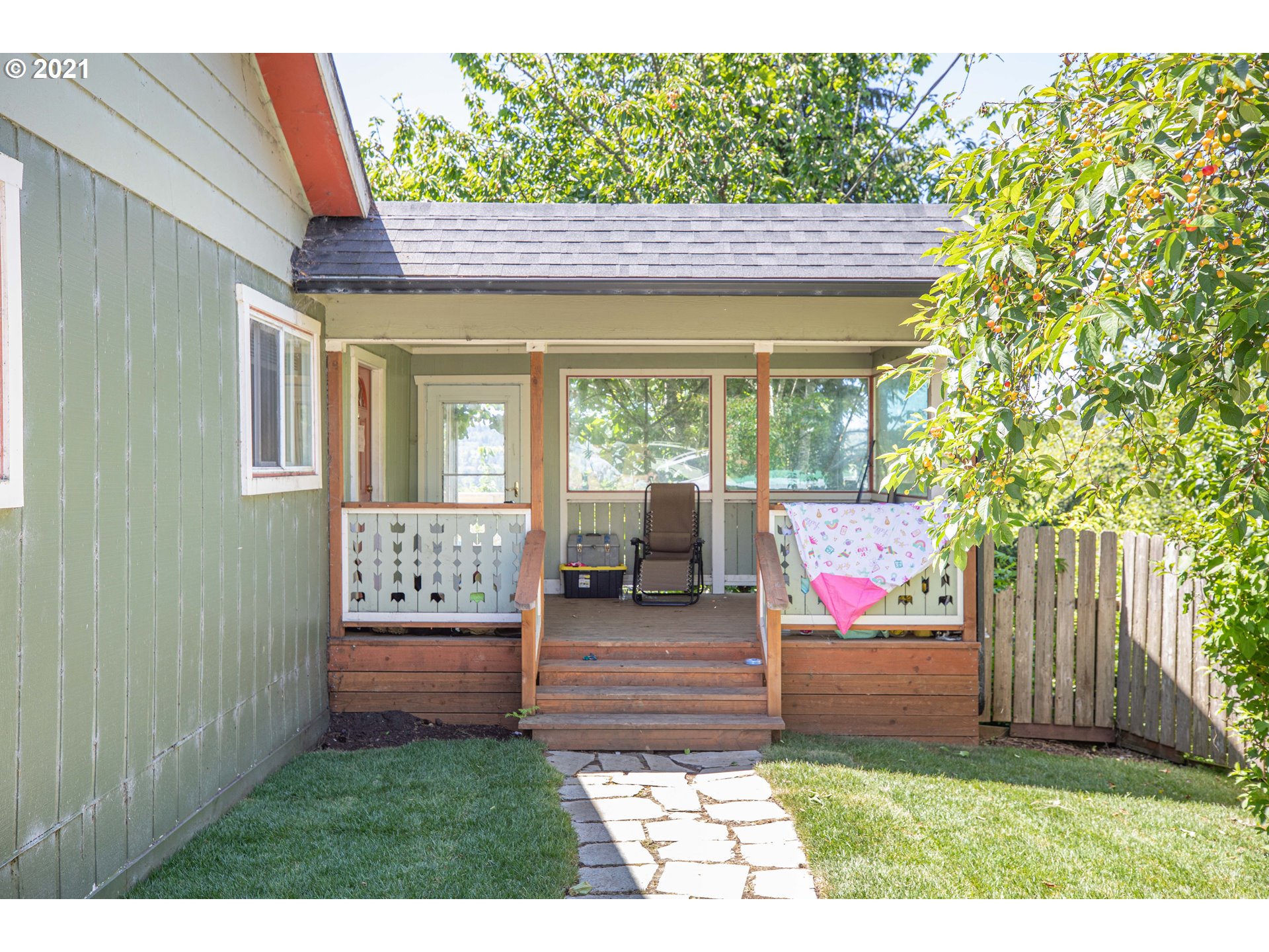 63574 Flanagan Road Coos Bay, OR 97420 - Photo 5 of 32 Gallery Image 5