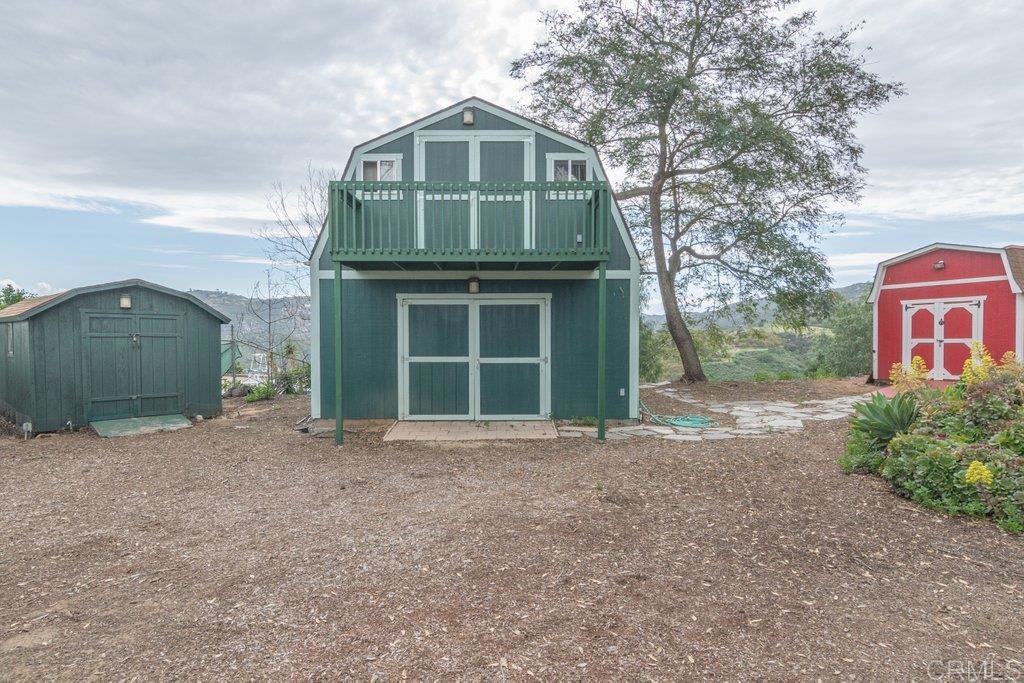 4327 Hollyhill Road Vista, CA 92084 - Photo 37 of 40 Barn 1 with Loft