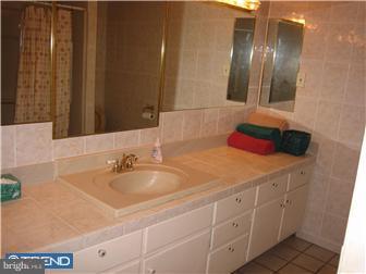 2360 North Pleasantview Road Pottstown, PA 19464 - Photo 6 of 12 Bathroom