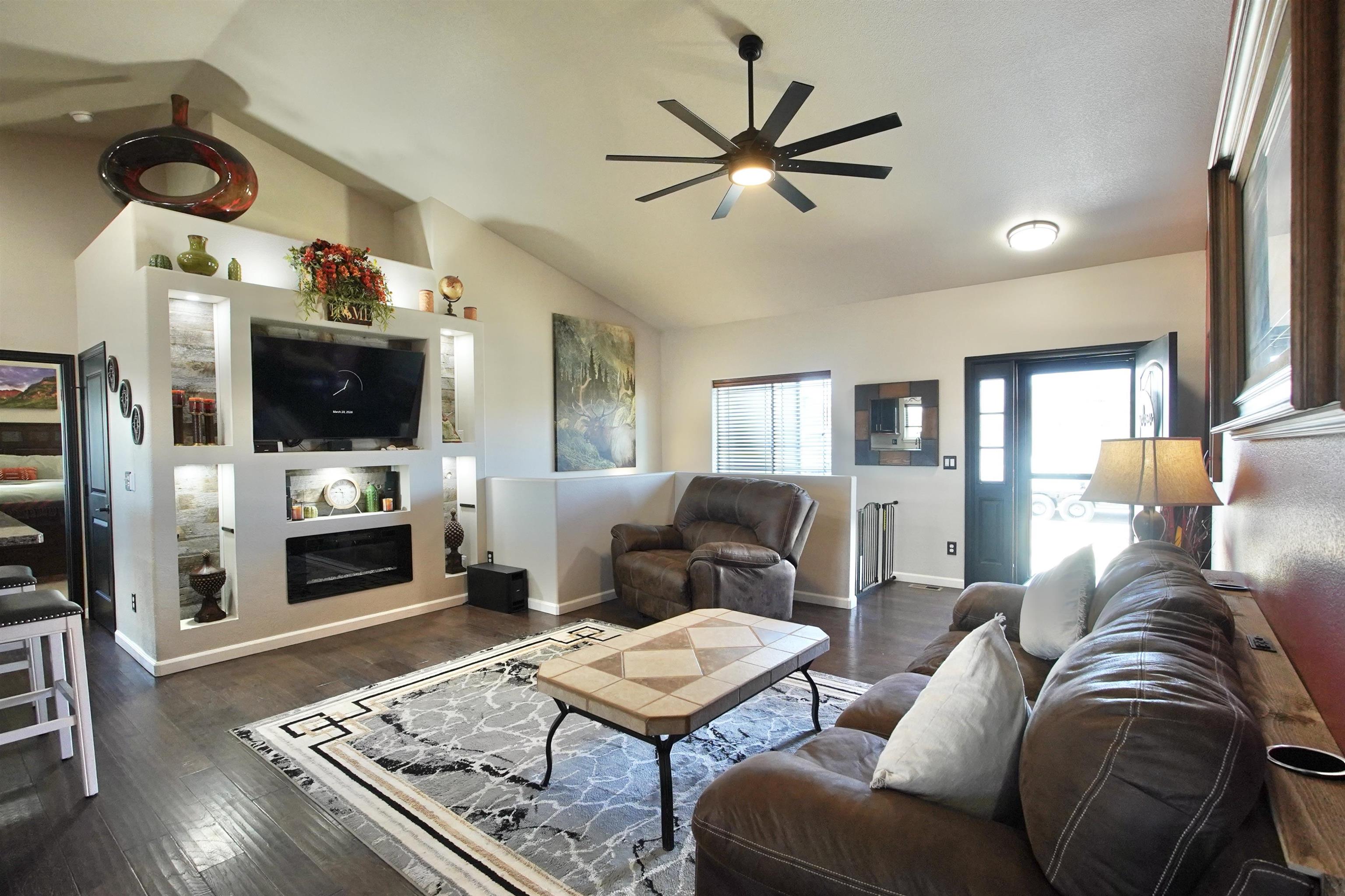 3177 Whispering Springs Road Casper, WY 82604 - Photo 8 of 49