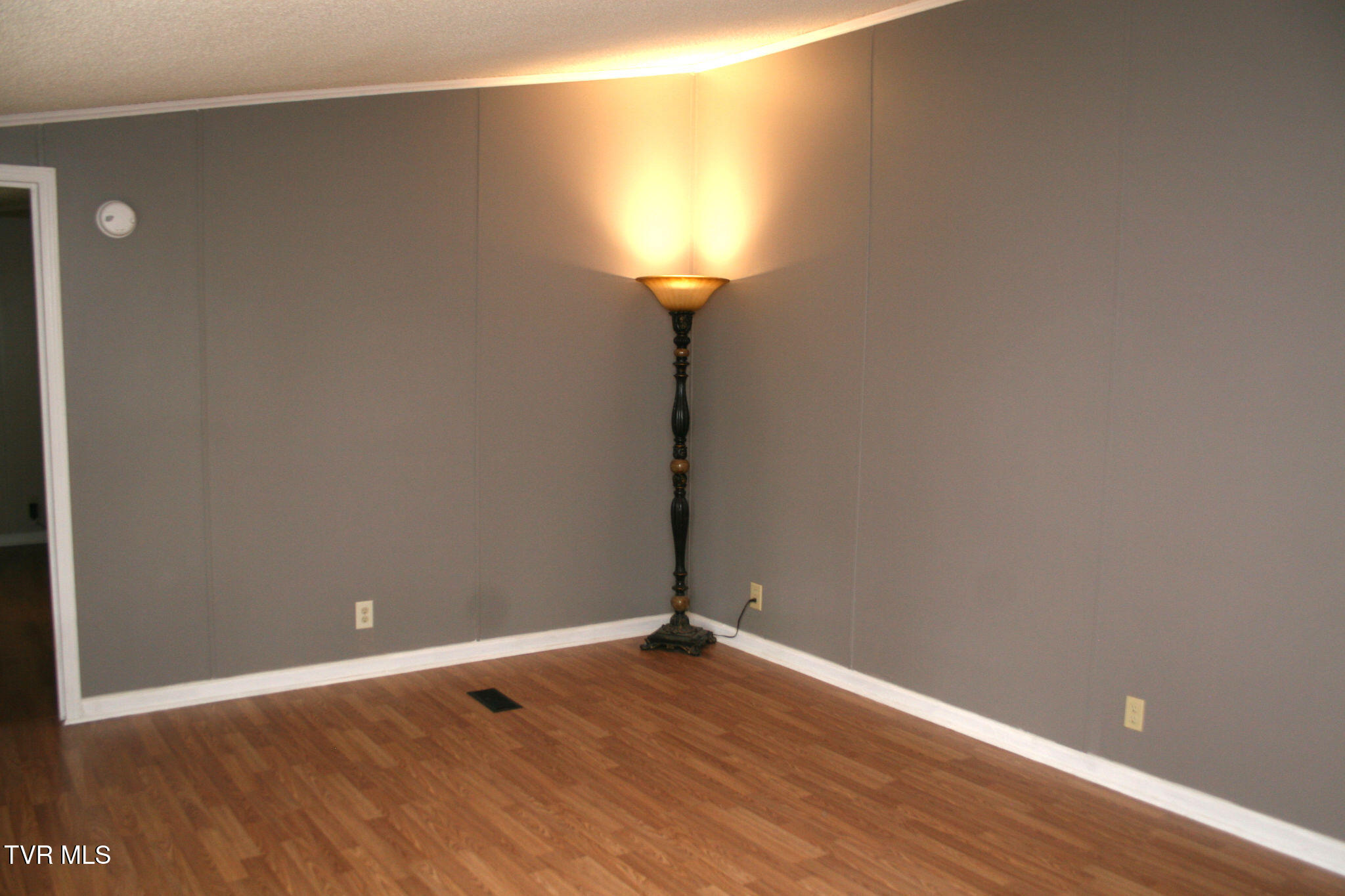 130 Kenneth Foster Road Chuckey, TN 37641 - Photo 4 of 60 004