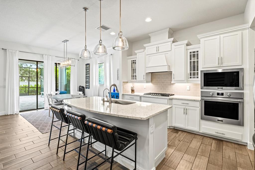 5823 Title Row Drive Bradenton, FL 34210 - Photo 16 of 63