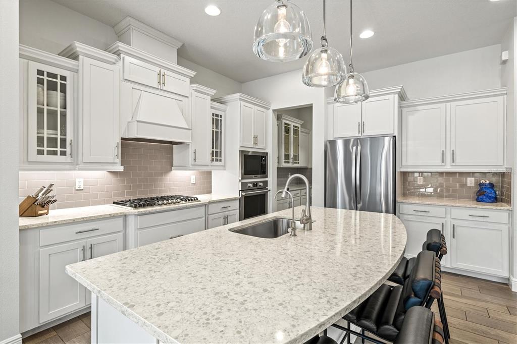 5823 Title Row Drive Bradenton, FL 34210 - Photo 20 of 63