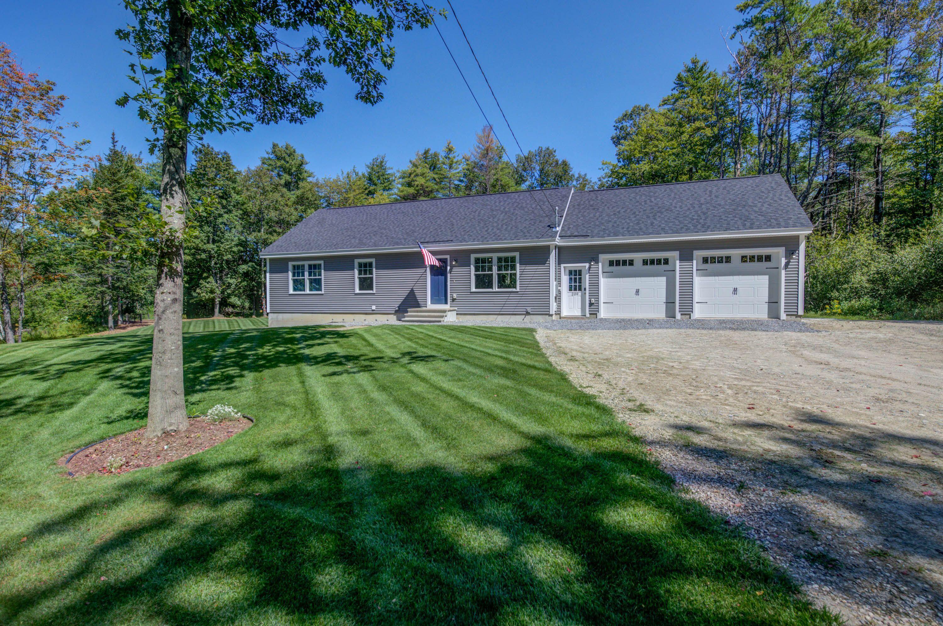 209 Royal Road Pownal, ME 04069 - Photo 2 of 52 Pe44yBmQ