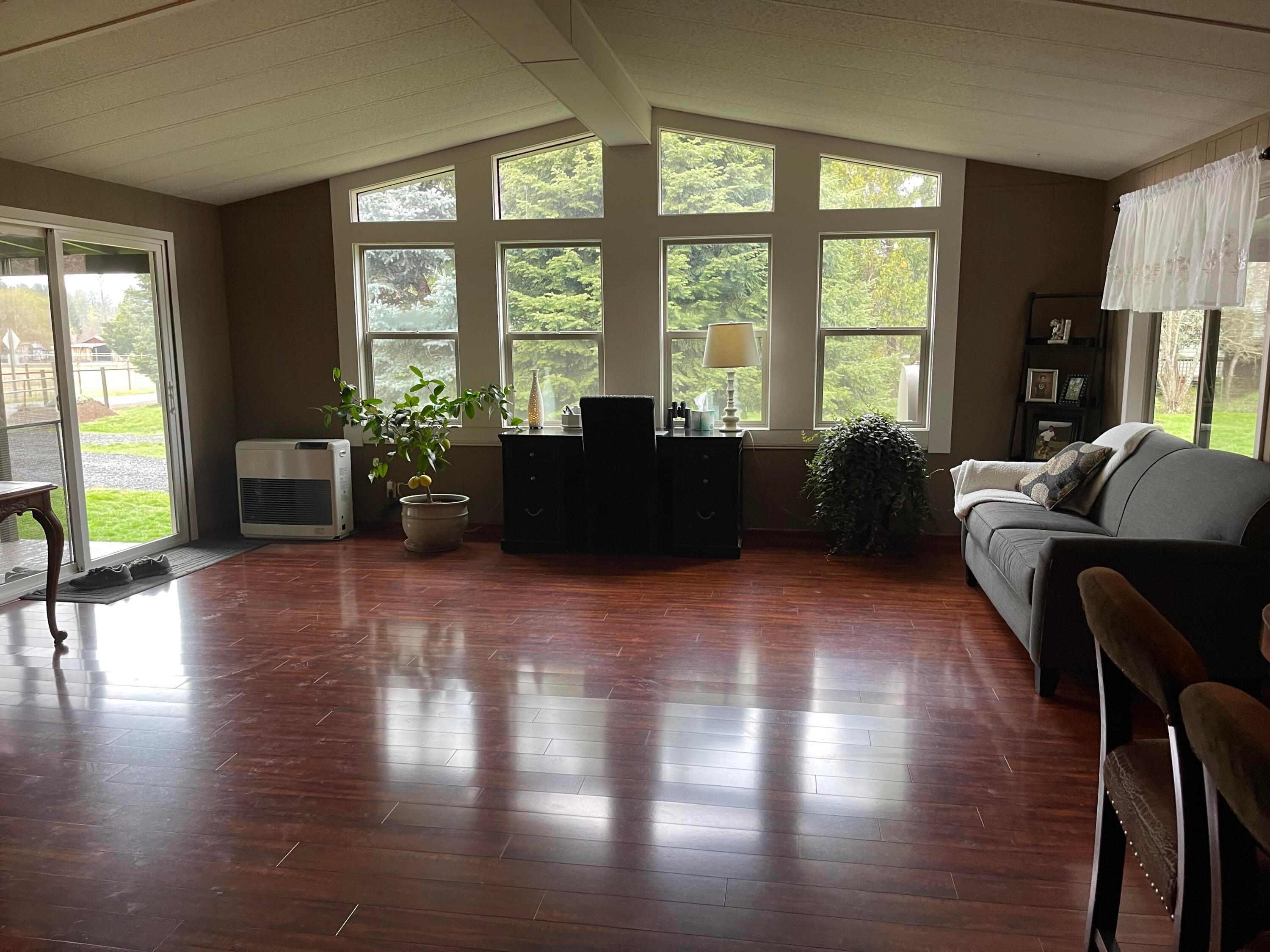489 Red Blanket Road Prospect, OR 97536 - Photo 2 of 20 Best FR