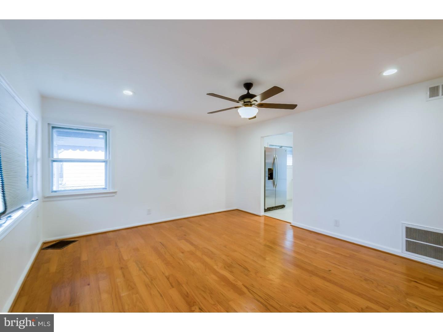 124 Rutledge Avenue Trenton, NJ 08618 - Photo 4 of 25 Gallery Image 4