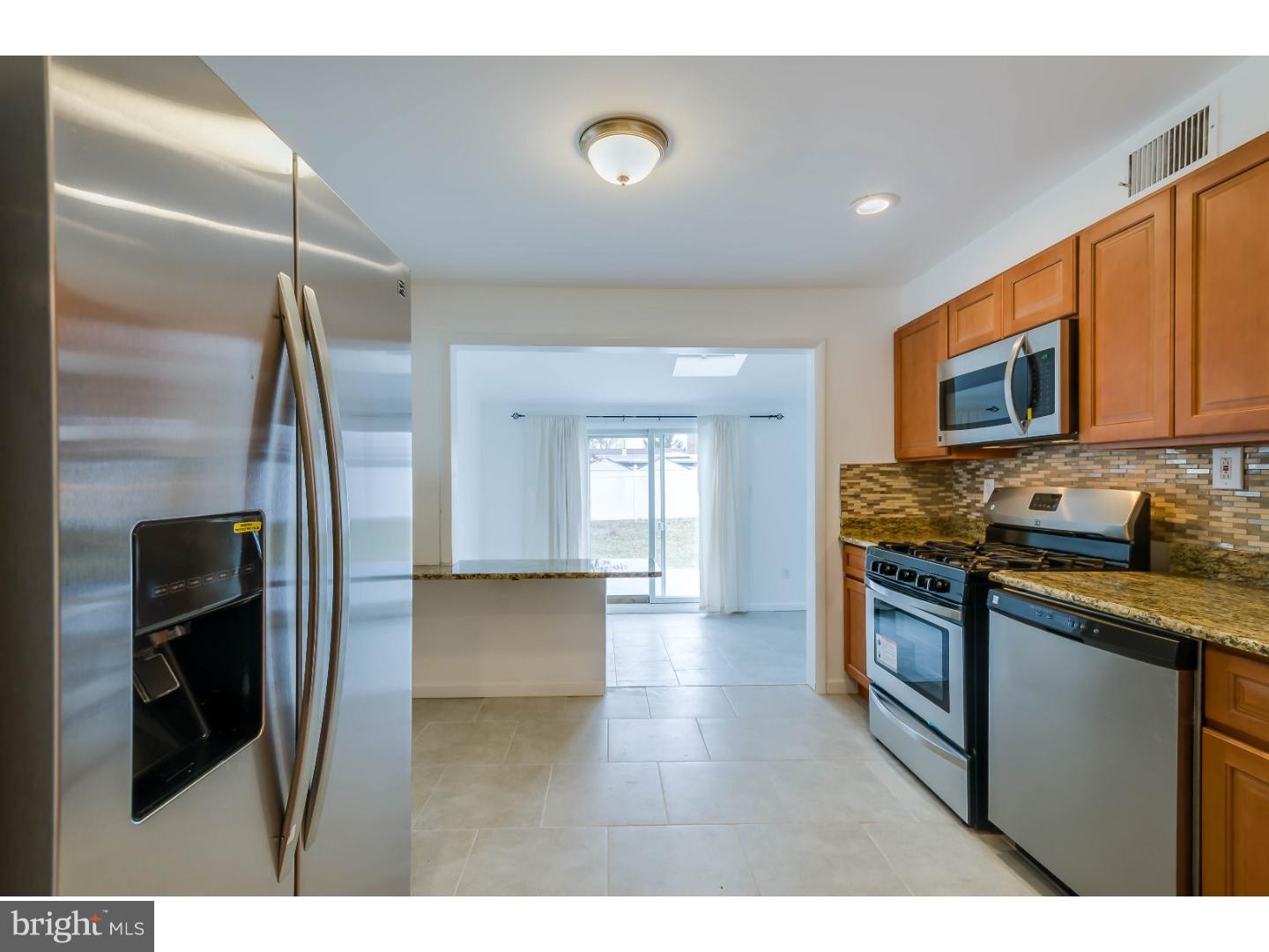 124 Rutledge Avenue Trenton, NJ 08618 - Photo 8 of 25 Gallery Image 8
