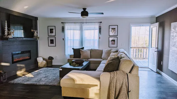 $409,900 | 531 Pea Ridge Road, Chestnut Mound, TN 38552