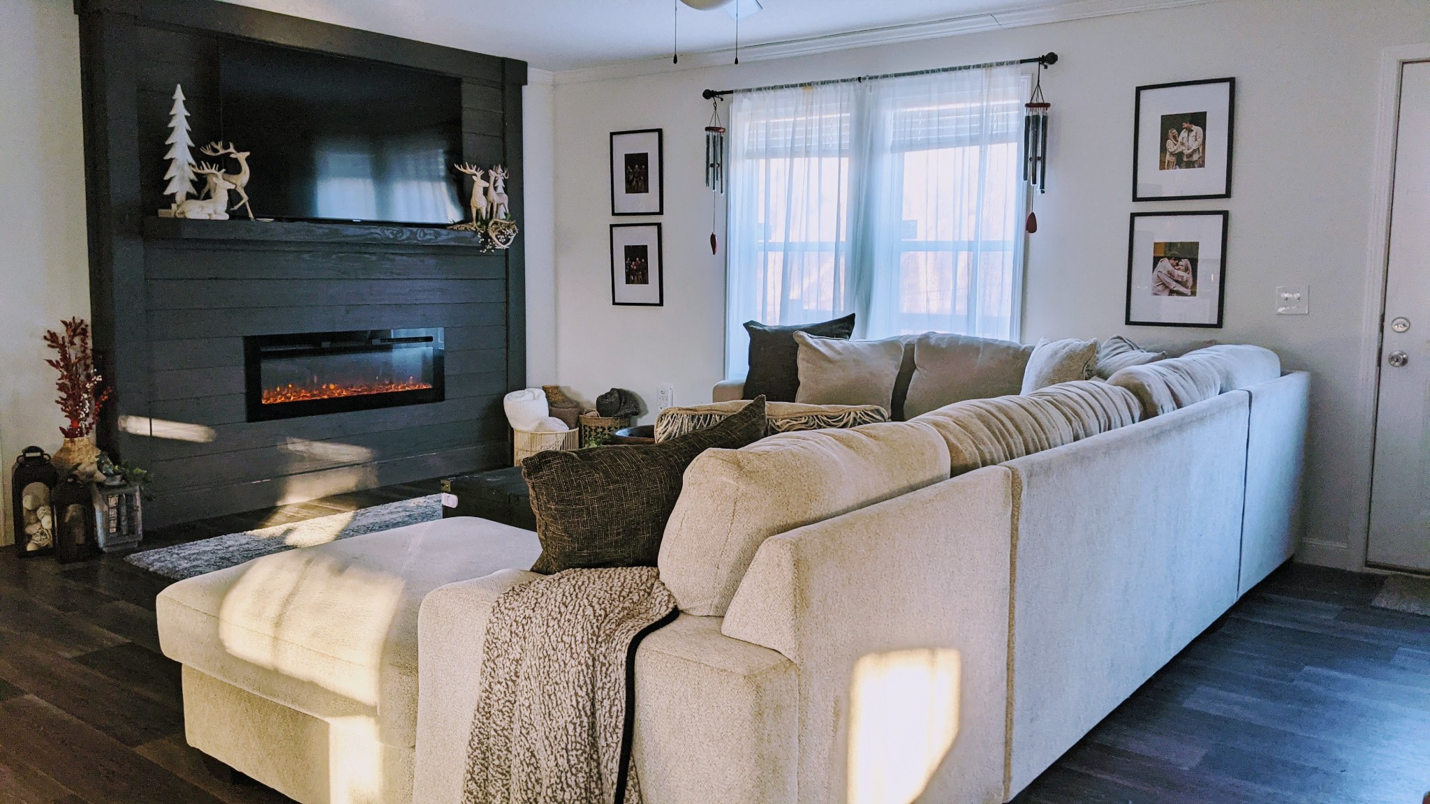 531 Pea Ridge Road Chestnut Mound, TN 38552 - Photo 6 of 91 a living room with furniture and a fireplace