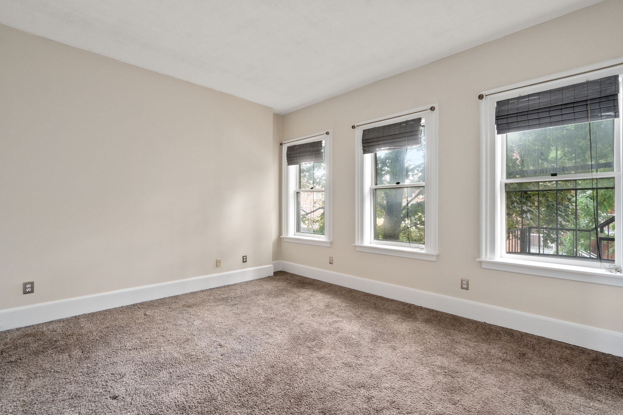 72 Temple Street, Unit 3 Springfield, MA 01105 - Photo 8 of 19 Gallery Image 8