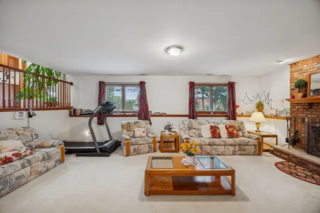 $388,900 | 5524 Christopher Drive, Oak Forest, IL 60452