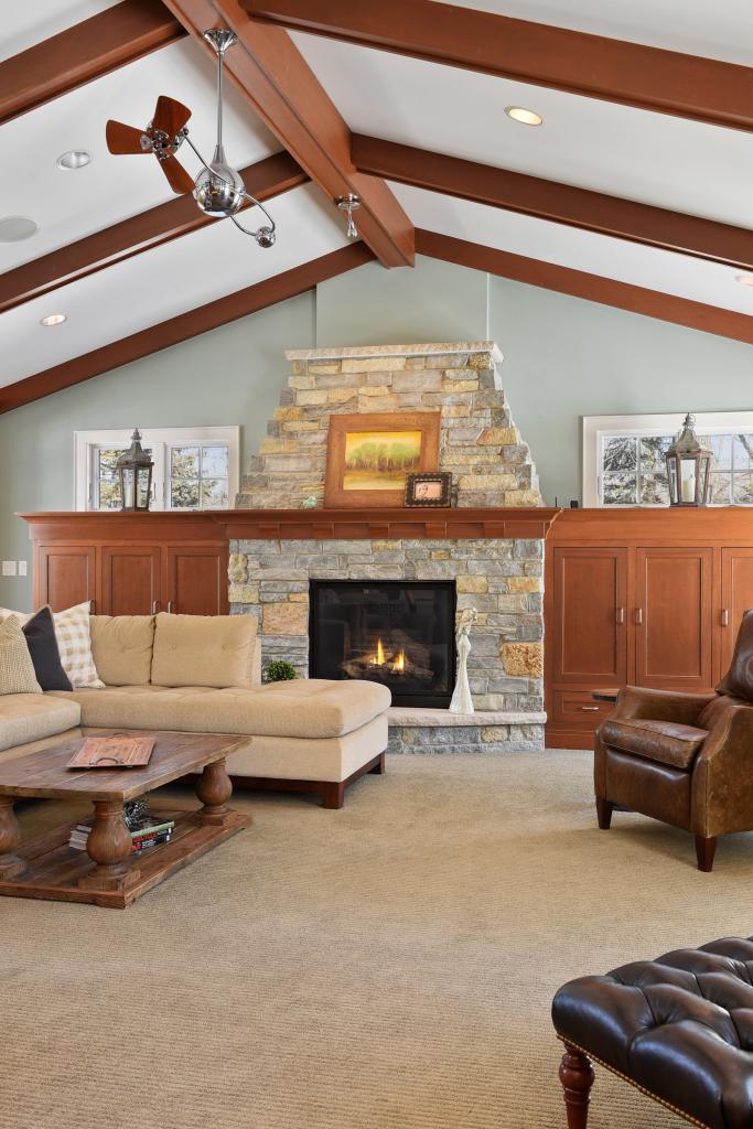 2212 Oakland Road Minnetonka, MN 55305 - Photo 12 of 51 Gallery Image 12