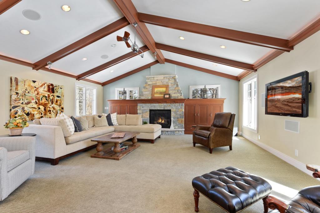 2212 Oakland Road Minnetonka, MN 55305 - Photo 13 of 51 Gallery Image 13