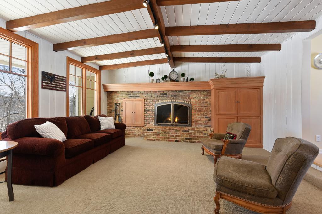 2212 Oakland Road Minnetonka, MN 55305 - Photo 19 of 51 Gallery Image 19