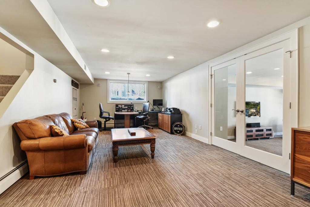 2212 Oakland Road Minnetonka, MN 55305 - Photo 41 of 51 Gallery Image 41
