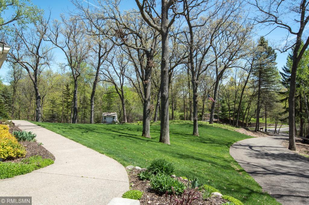 2212 Oakland Road Minnetonka, MN 55305 - Photo 48 of 51 Gallery Image 48