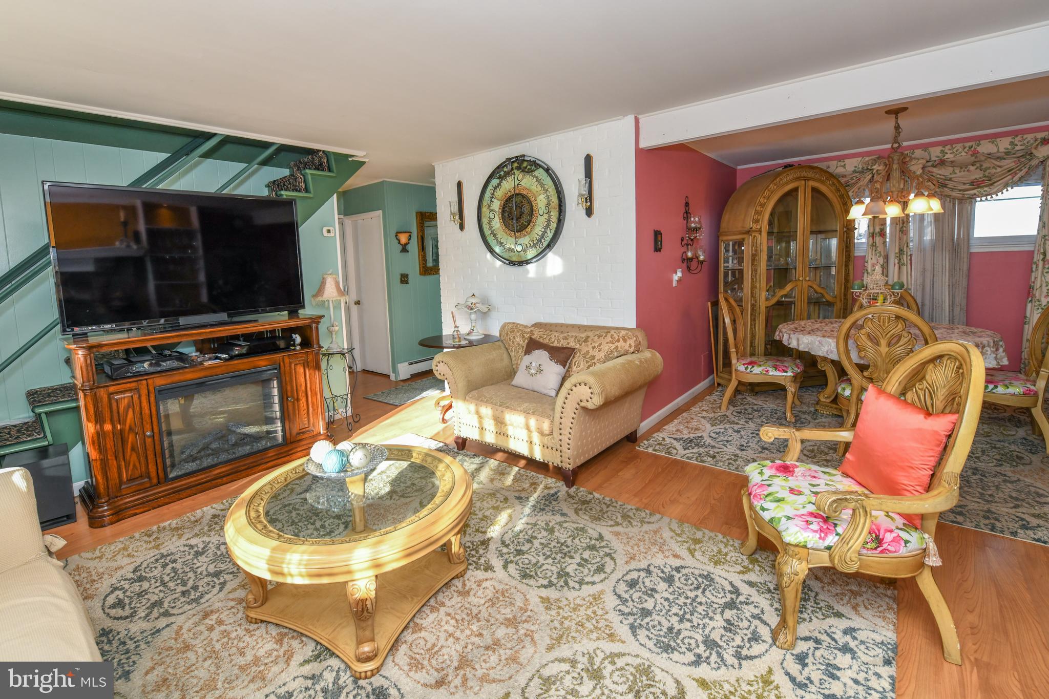 40 Inland Road Levittown, PA 19057 - Photo 4 of 17 Gallery Image 4