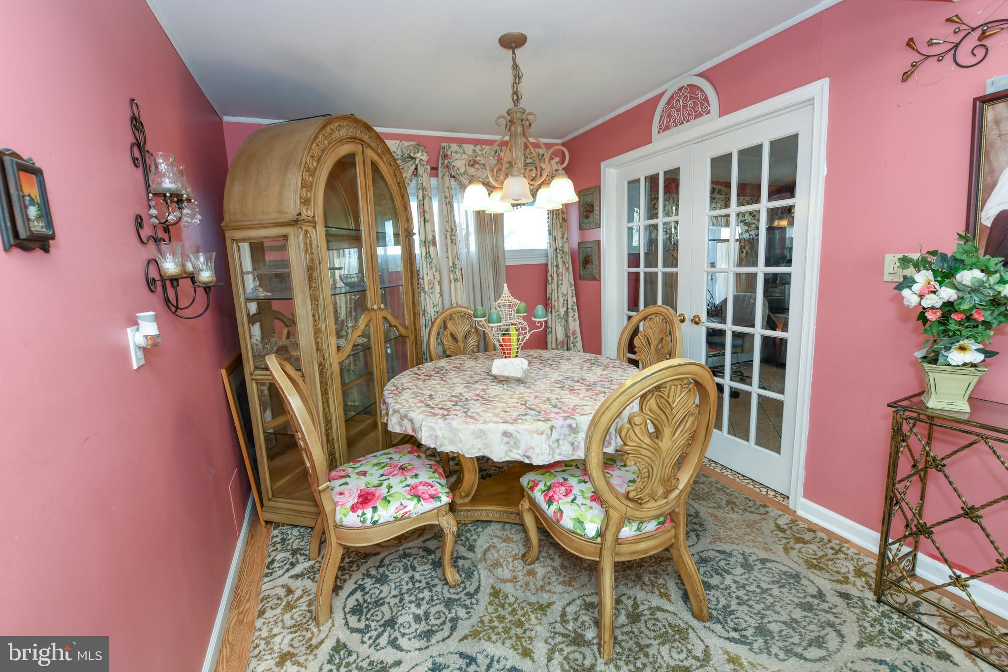 40 Inland Road Levittown, PA 19057 - Photo 5 of 17 Gallery Image 5