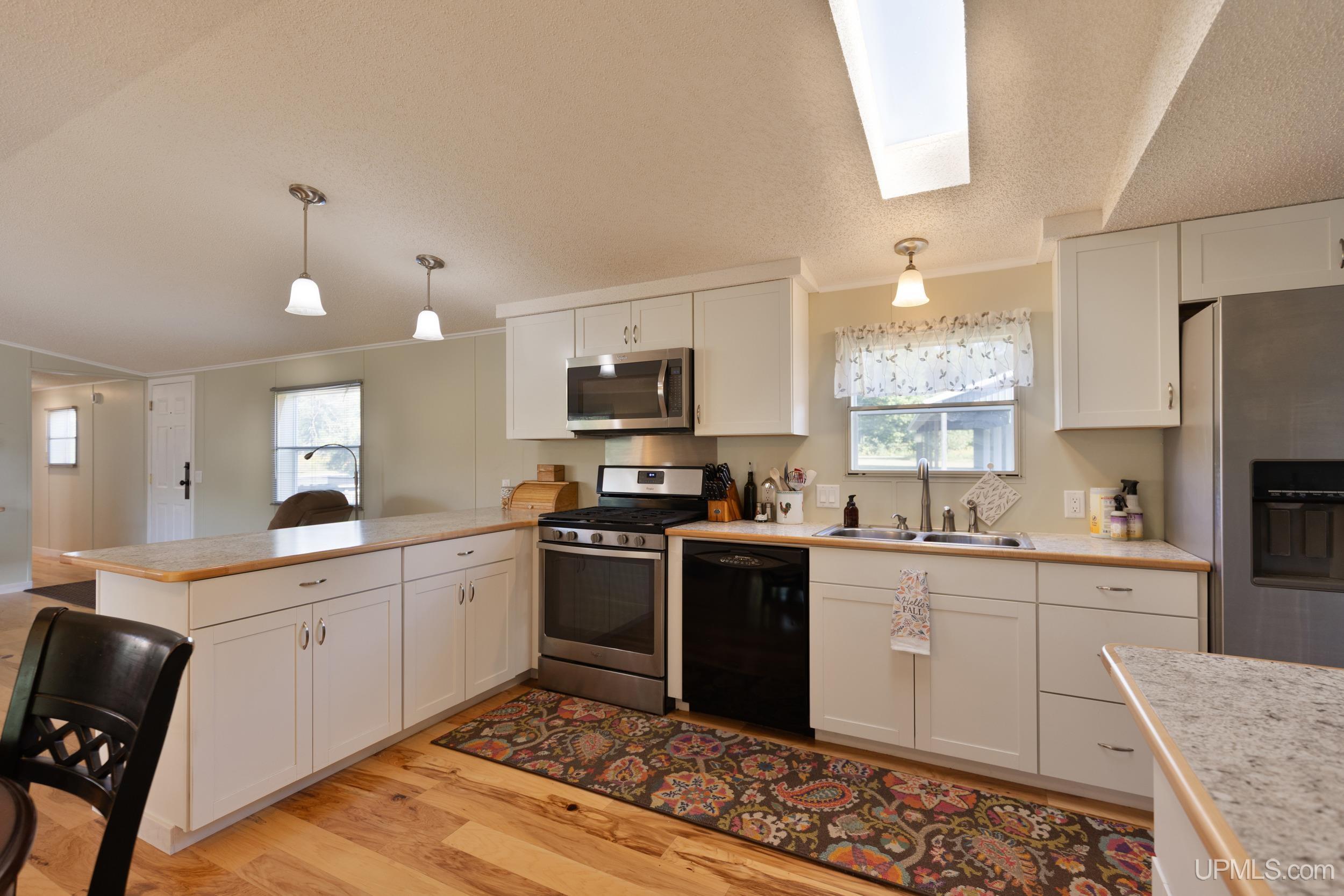 232 Mcmaster Road Skandia, MI 49885 - Photo 6 of 79 Gallery Image 6