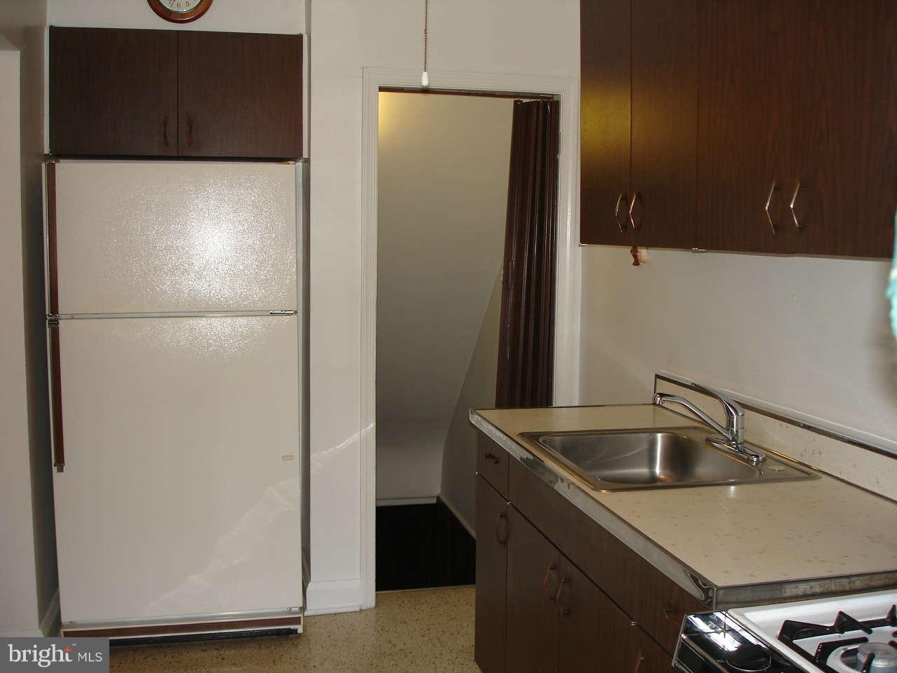 1904 Jasmine Road Baltimore, MD 21222 - Photo 12 of 30 Kitchen