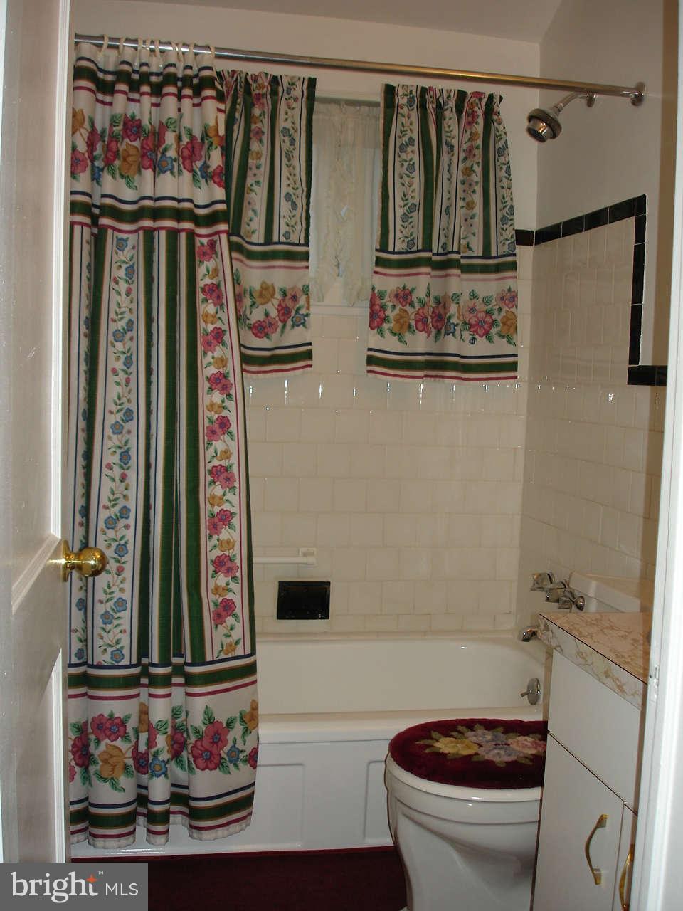1904 Jasmine Road Baltimore, MD 21222 - Photo 17 of 30 Bath