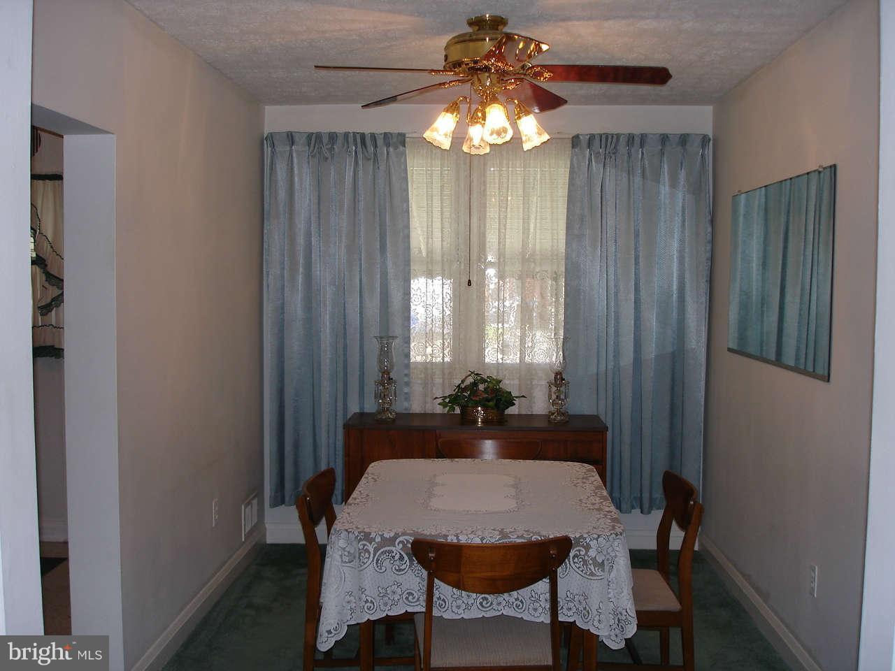 1904 Jasmine Road Baltimore, MD 21222 - Photo 10 of 30 Dining Room