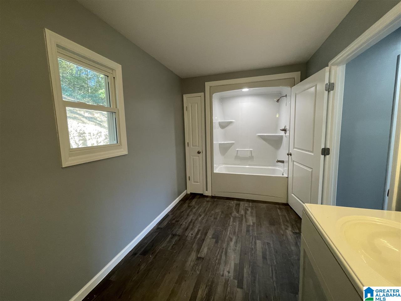 438 Lakeshore Circle Warrior, AL 35180 - Photo 20 of 38