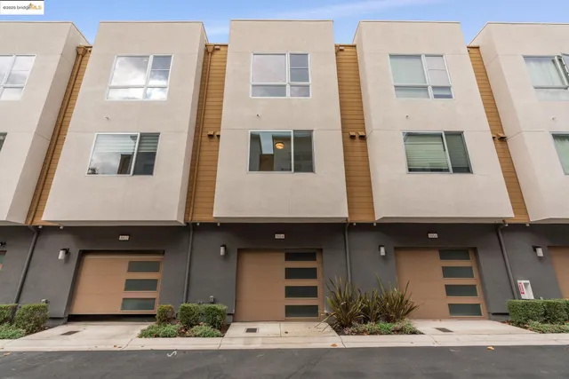 a car parked in front of a building