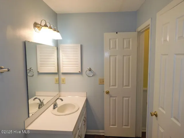 $133,900 | 122 West Victoria Court, Unit A, Greenville, NC 27834