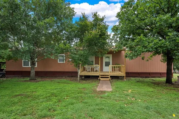 $189,000 | 117 Josephine Street, Ingram, TX 78025