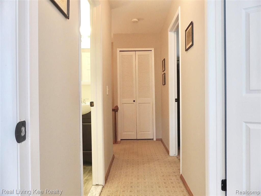 1355 Autumn Lane Rochester Hills, MI 48306 - Photo 23 of 40