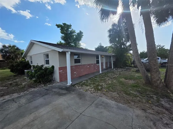$1,600 | 546 Briarwood Road, Venice, FL 34293