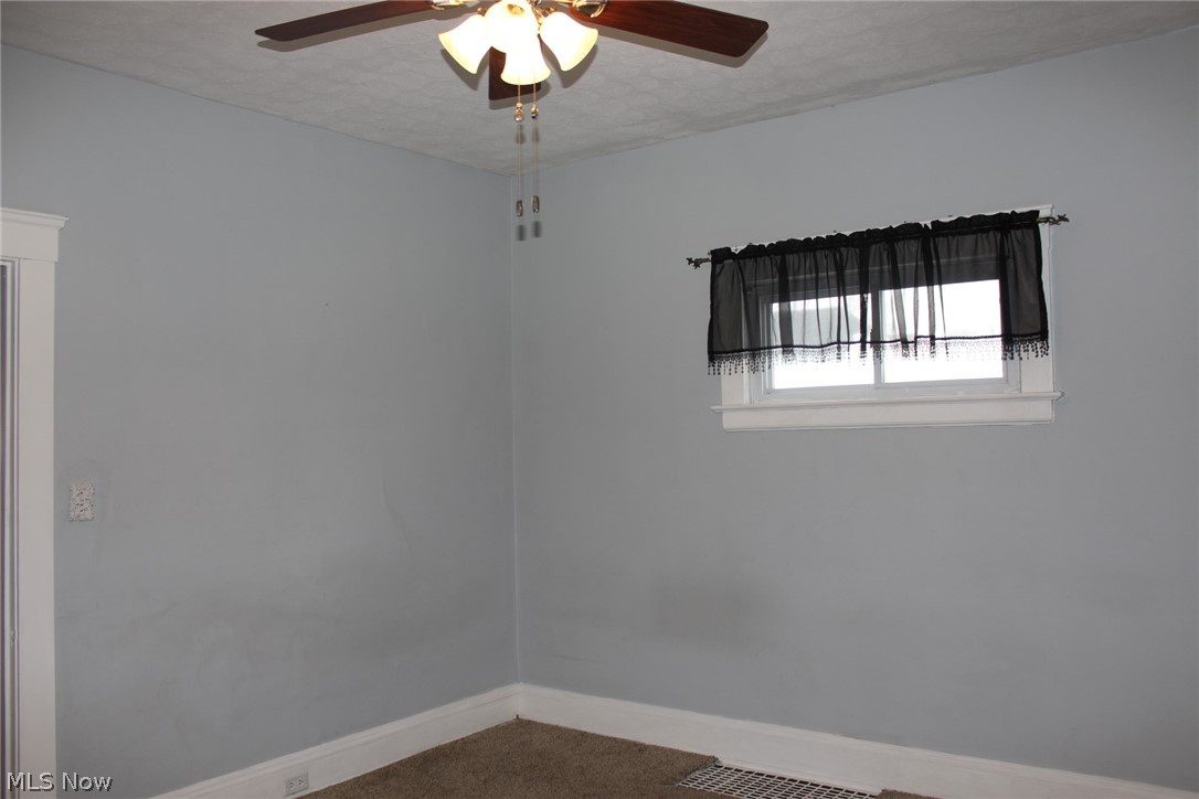 1514 Spring Road Cleveland, OH 44109 - Photo 10 of 30