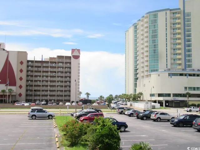 $1,000 | 204 4th Avenue North, Unit 17, North Myrtle Beach, SC 29582