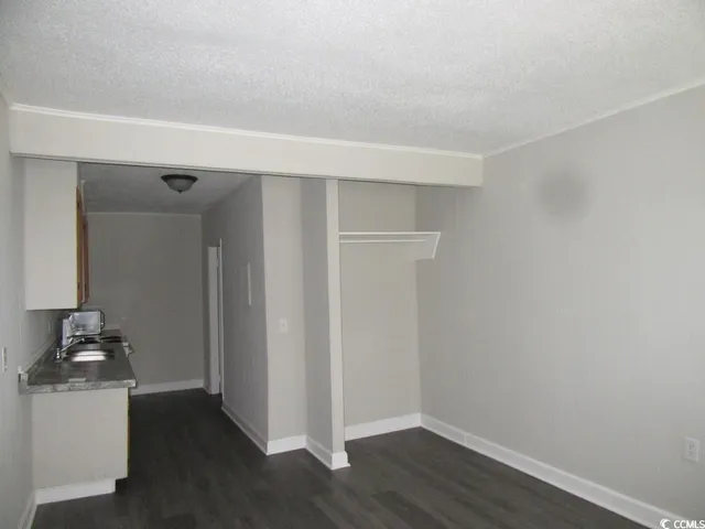 $1,000 | 204 4th Avenue North, Unit 17, North Myrtle Beach, SC 29582