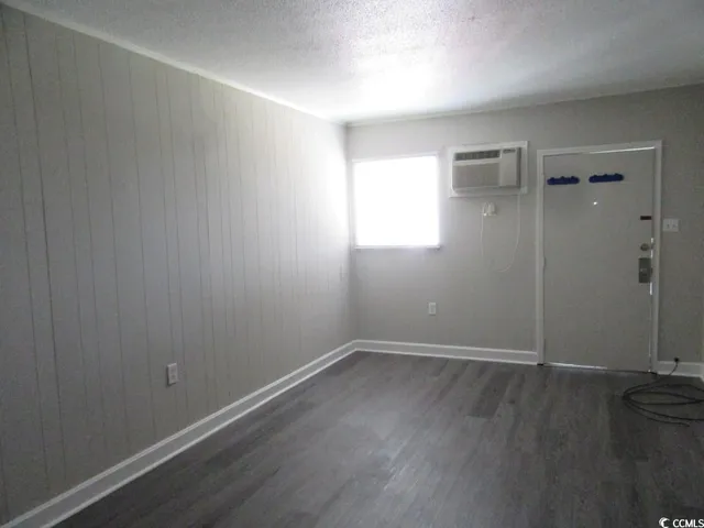 $1,000 | 204 4th Avenue North, Unit 17, North Myrtle Beach, SC 29582