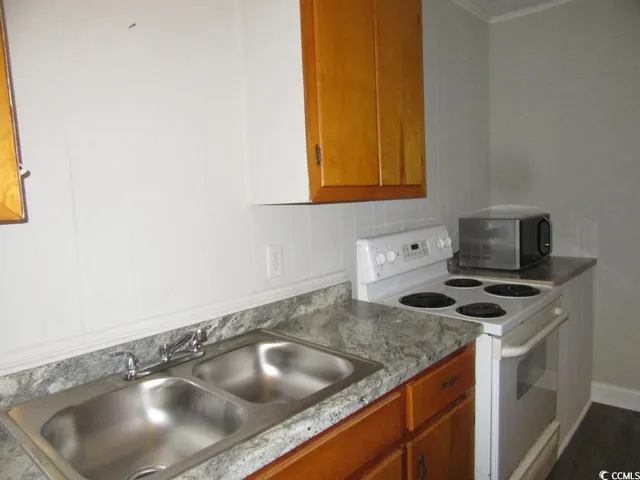 $1,000 | 204 4th Avenue North, Unit 17, North Myrtle Beach, SC 29582