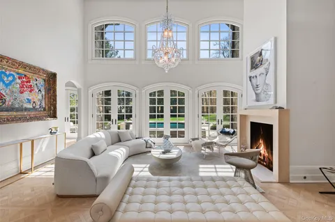 $6,250,000 | 9 Terrace Circle, Armonk, NY 10504