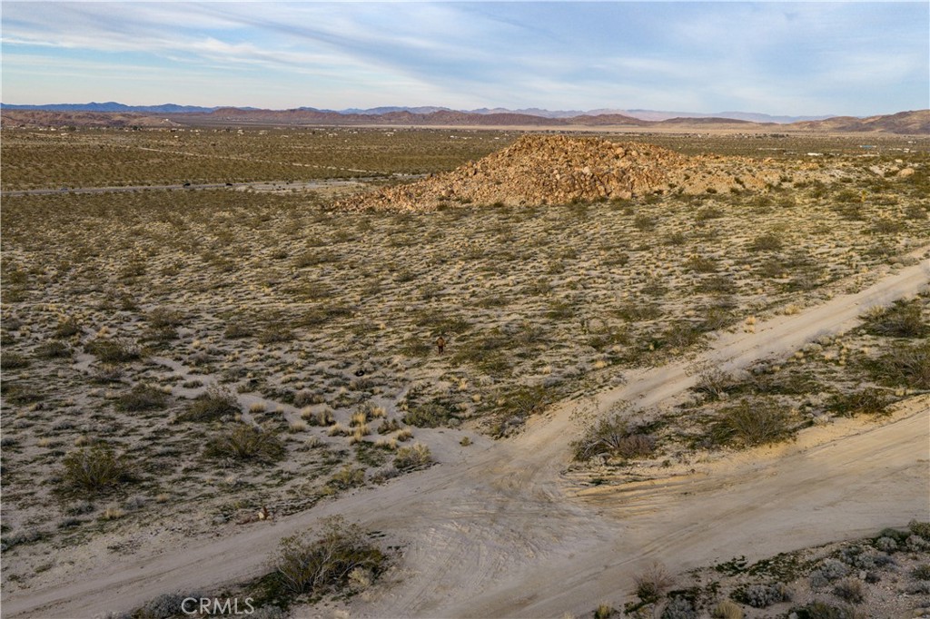 63251 Chickasaw Road Joshua Tree, CA 92252 - Photo 8 of 28