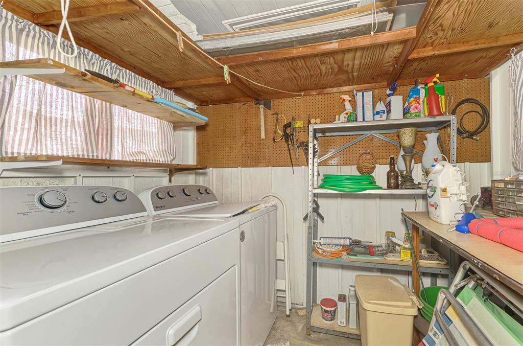 259 Inner Drive East Venice, FL 34285 - Photo 21 of 26 a utility room with dryer and washer