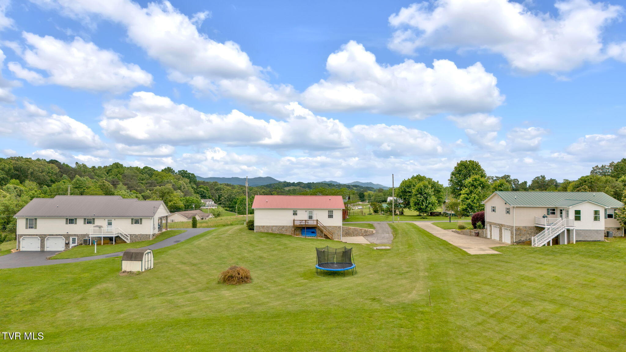 70 North Massengill Road Greeneville, TN 37743 - Photo 11 of 42 11-web-or-mls-DJI_20240103055150_0086_D