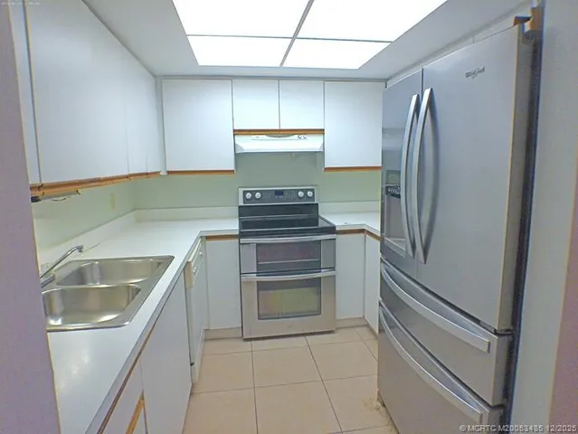 $110,000 | 241 Southwest South River Drive, Unit 104, Stuart, FL 34997